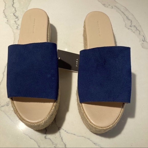 ZARA WOMAN Sz 38 Leather  Dark Blue 2.5” Platform Slip On Espadrille NWT - Picture 2 of 11